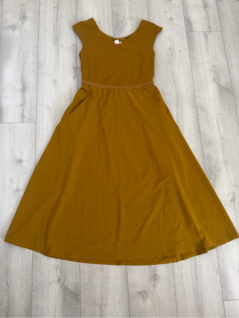 Athleta Women Maxi Mustard A-Line Cap Sleeve Stretch Dress